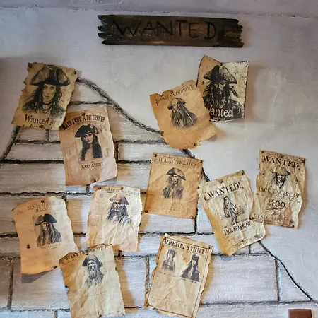 Le Repaire Des Pirates Sejour Insolite - 10 Min De Colmar Sainte-Croix-en-Plaine