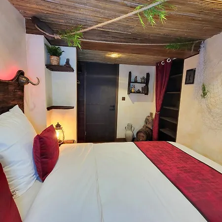 Le Repaire Des Pirates Sejour Insolite - 10 Min De Colmar Sainte-Croix-en-Plaine